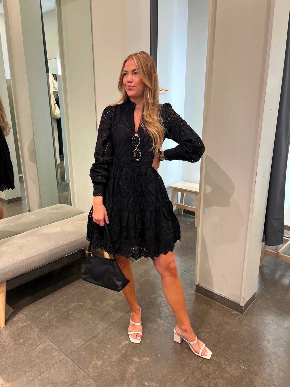 YASHOLI Short Dress - Black - VERO MODA & VILA Bergvik